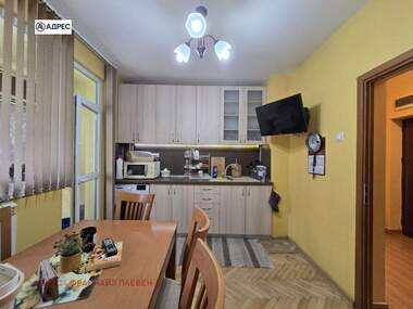 Închiriere - Apartament în Ideal City Center,  Pleven