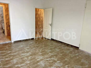 Satış - Dükkan/Ofis/Depo/Güzellik salonu/Yer/Diş ofisi olarak Novi Pazar,  Şumen