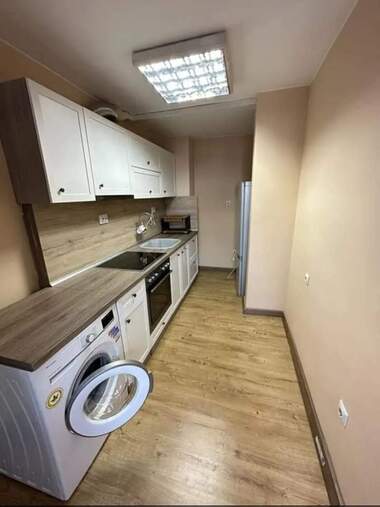 Închiriere - Apartament în Mladejki hălm,  Plovdiv