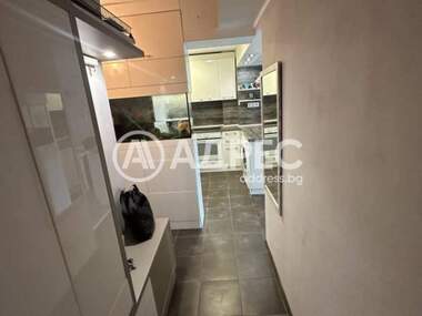 Închiriere - Apartament în Okrăjna bolnița - Generali,  Varna