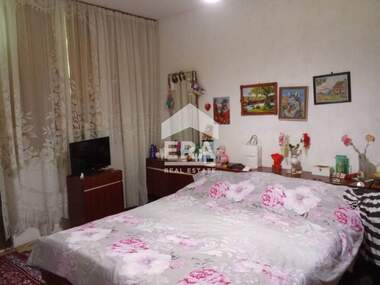Vânzare - Apartament în Hale,  Iambol