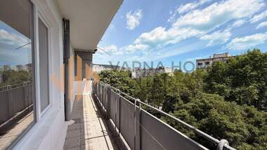 Vânzare - Apartament în Țveten kvartal,  Varna