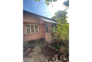 Продажба - Къща в Боровец,  Търговище