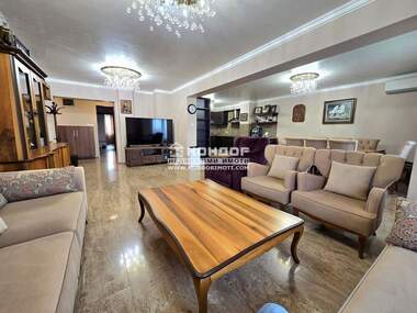 Vânzare - Apartament în Kărșiaka,  Plovdiv