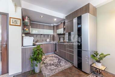 Продажба - Апартамент в Гранд Мол,  Варна