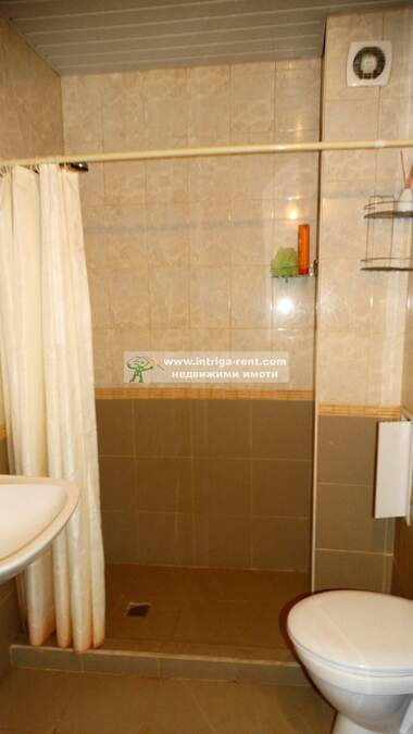 Închiriere - Apartament în Uceiliștini,  Haskovo