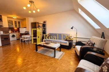 Închiriere - Apartament în Zona B-18,  Sofia