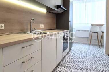 Închiriere - Apartament în Center,  Sofia