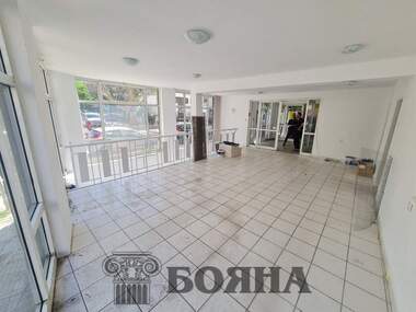 Vânzare - Magazin/Birou/Salon de frumusețe/Restaurant/Cabinet de stomatologie în Center,  Ruse