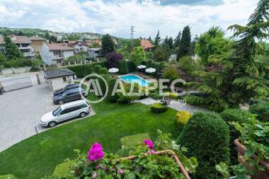 Închiriere - Apartament în Sfinții Constantin și Elena,  Varna