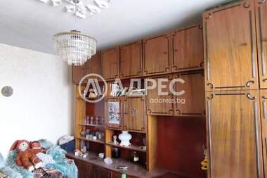 Vânzare - Apartament în Hale,  Iambol