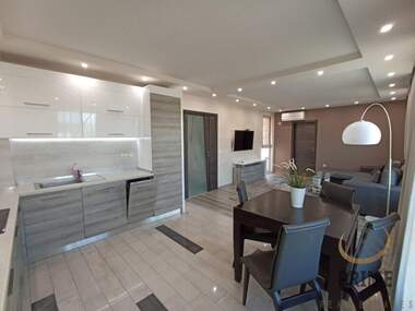 Închiriere - Apartament în Țentăr,  Burgas