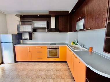 Miete - Wohnung in Kolhozen pazar,  Warna