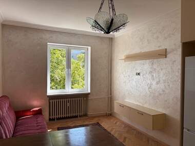 Închiriere - Apartament în Lagera,  Sofia