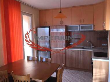 Închiriere - Apartament în Văzrajdane 1,  Varna