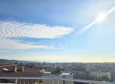 Vânzare - Apartament în Vinița,  Varna