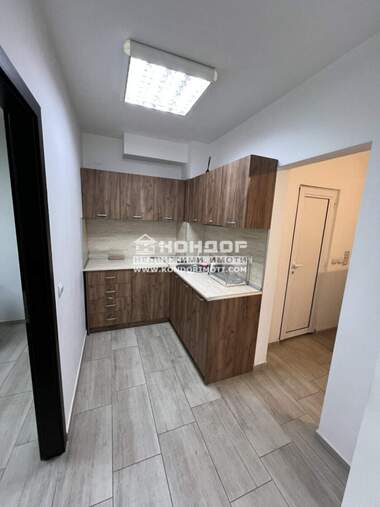 For rent - Office in Sadiyski,  Plovdiv