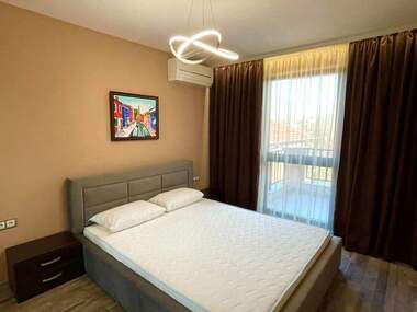 Închiriere - Apartament în Mladejki hălm,  Plovdiv