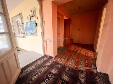 For sale - House in Pet Kladenci,  Ruse