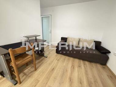 Închiriere - Apartament în Kolhozen pazar,  Varna