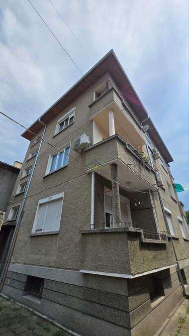 For sale - Floor of a house in Center,  Pazardjik