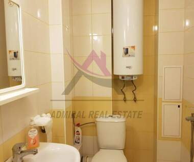 Închiriere - Apartament în Mladost 2,  Varna