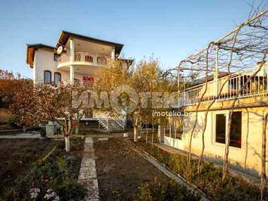For sale - House in Vinica,  Varna