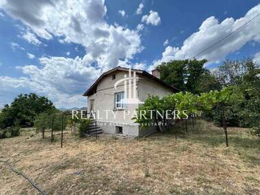 For sale - House in Viskiar,  Pernik