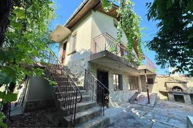 Продажба - Къща в Червена Вода,  Русе