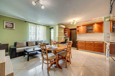For rent - Apartment in Hipodruma,  Sofia