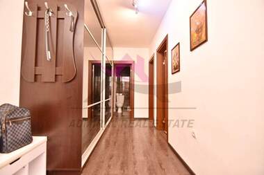 For rent - Apartment in Vazrajdane 1,  Varna