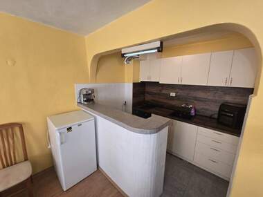 Închiriere - Apartament în Lazur,  Burgas