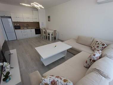 Miete - Wohnung in Izgrew,  Burgas