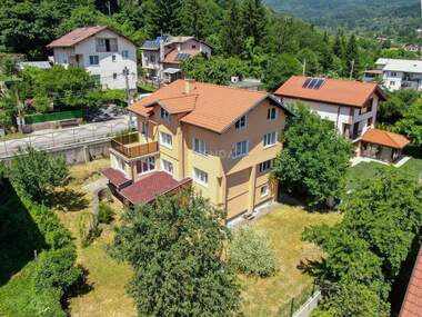 For sale - House in Vladaia,  Sofia