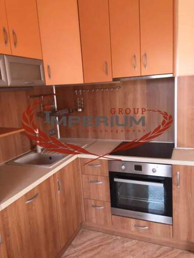 Închiriere - Apartament în Văzrajdane 1,  Varna