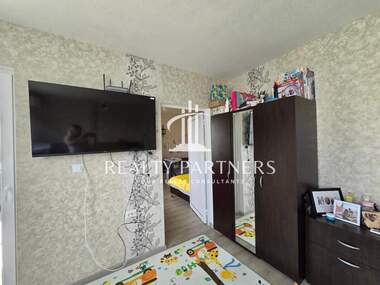 Vânzare - Apartament în Klenovik,  Pernik