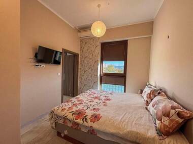 Închiriere - Apartament în Zornița,  Burgas