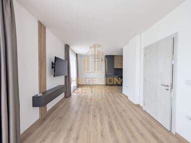 Vânzare - Apartament în Văzrajdane 3,  Varna