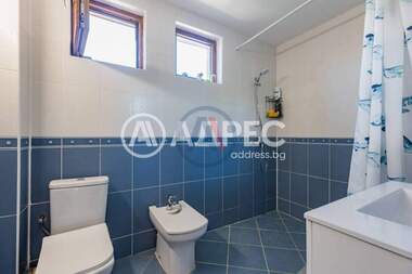 For sale - House in Borovec - Iug,  Varna