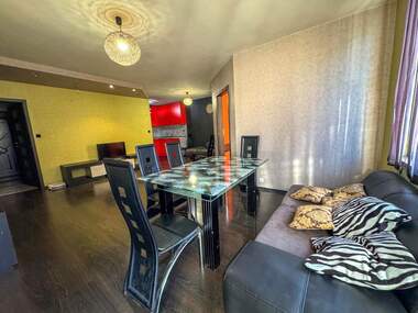 Închiriere - Apartament în Izgrev,  Burgas