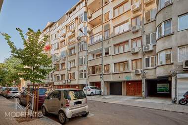 Vânzare - Apartament în Văzrajdane,  Burgas