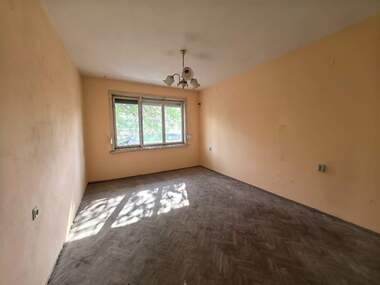 Vânzare - Apartament în Țentăr,  Iambol