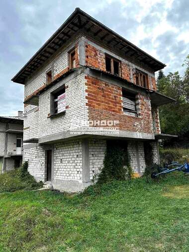Satış - Ev olarak Hvoyna,  Smolian