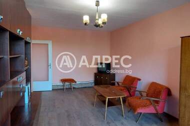 Închiriere - Apartament în Văzrajdane,  Burgas