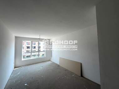 Vânzare - Apartament în Ostromila,  Plovdiv