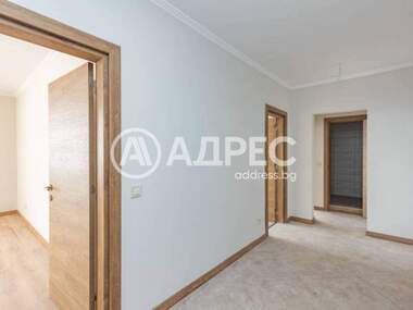 Vânzare - Apartament în Vinița,  Varna