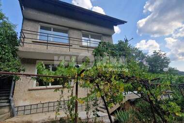 For sale - House in Batulia,  Sofia Oblast
