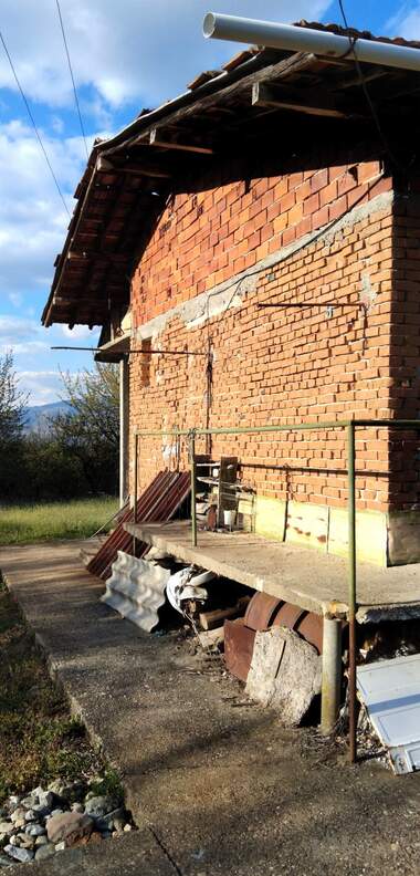 For sale - House in Eremia,  Kiustendil