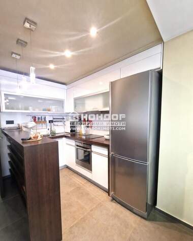 Vânzare - Apartament în Kărșiaka,  Plovdiv