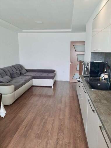 Închiriere - Apartament în Slaveîkov,  Burgas